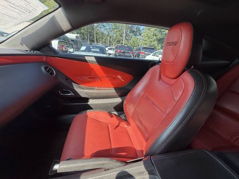 Used 2010 Chevrolet Camaro SS w/ RS Package RWD image 19