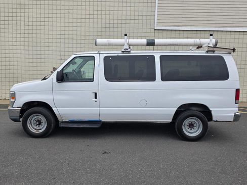 Used 2014 Ford E-350 and Econoline 350 XLT RWD image 4