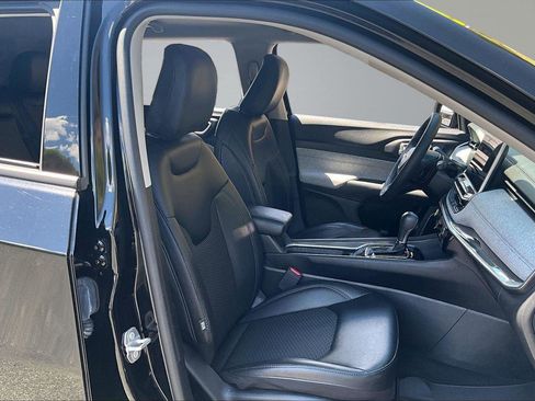 Certified 2022 Jeep Compass Latitude AWD/4WD image 8