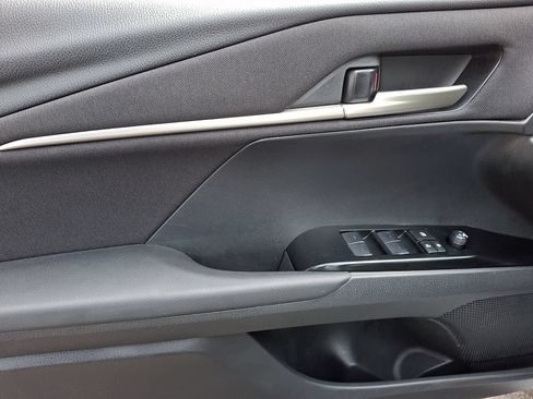 Used 2025 Toyota Camry LE FWD image 13