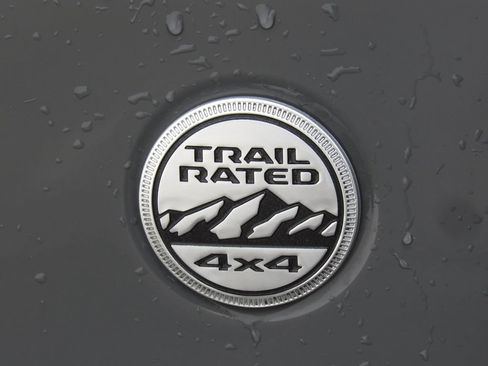 Used 2019 Jeep Wrangler Unlimited Sahara w/ Safety Group image 8