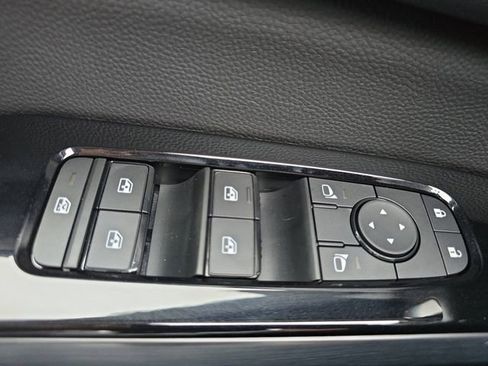New 2026 Nissan Pathfinder SL FWD image 28
