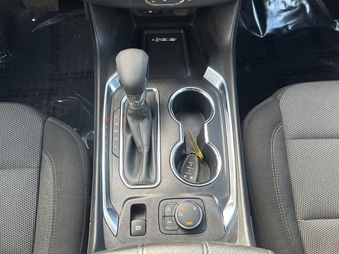Used 2023 Chevrolet Traverse LT AWD/4WD image 41