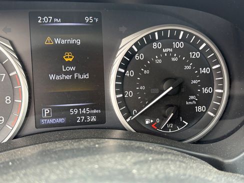 Used 2018 INFINITI Q50 Luxe w/ Essential Package (3.0T Luxe) AWD/4WD image 11