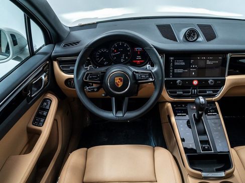 New 2026 Porsche Macan image 14