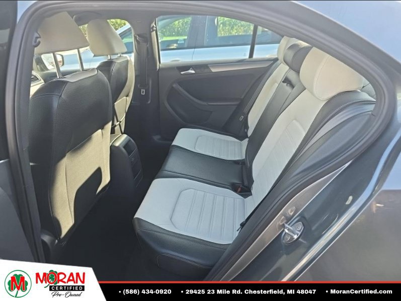Used 2016 Volkswagen Jetta Sport w/ Lighting Package FWD image 8