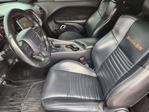 Used 2016 Dodge Challenger R/T Scat Pack RWD image 18