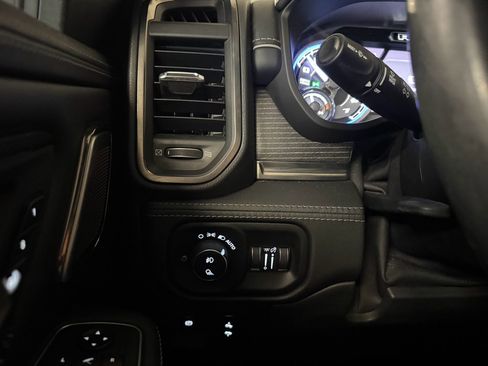 Used 2019 RAM 1500 Limited image 18