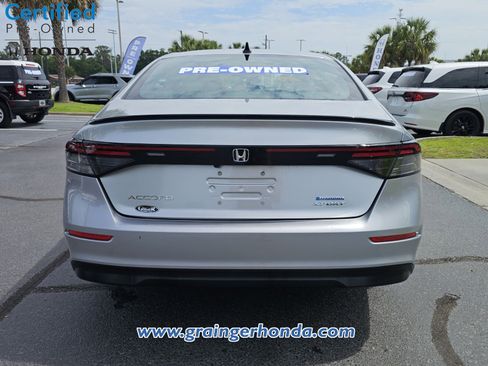 Used 2024 Honda Accord Sport image 4