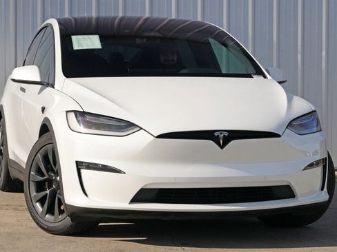 Used 2023 Tesla Model X image 4