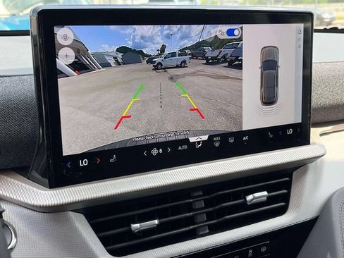 New 2026 Ford Explorer Active AWD/4WD image 32