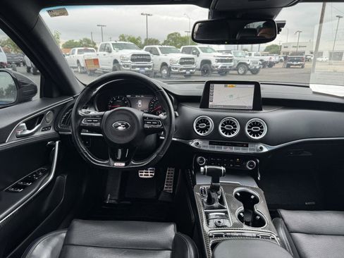 Used 2020 Kia Stinger GT1 RWD image 24