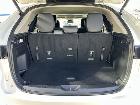 Certified 2025 MAZDA CX-90 3.3 Turbo w/ Preferred Package image 28