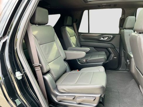 Used 2024 Chevrolet Tahoe Z71 w/ Luxury Package AWD/4WD image 34
