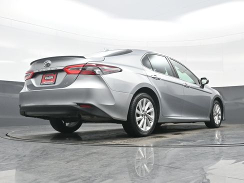 Used 2023 Toyota Camry LE image 29