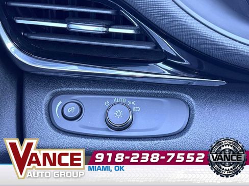 Used 2025 Buick Envista Sport Touring w/ Advanced Safety Package image 30