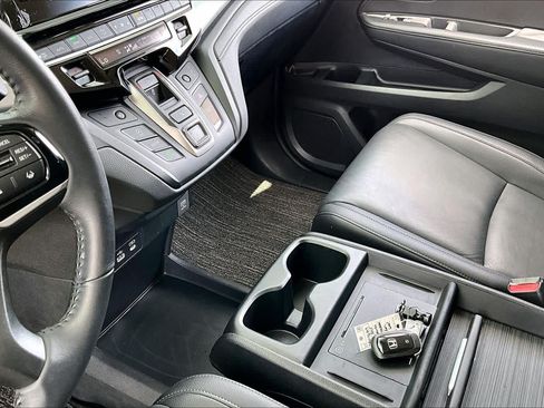 Certified 2025 Honda Odyssey EX-L image 16