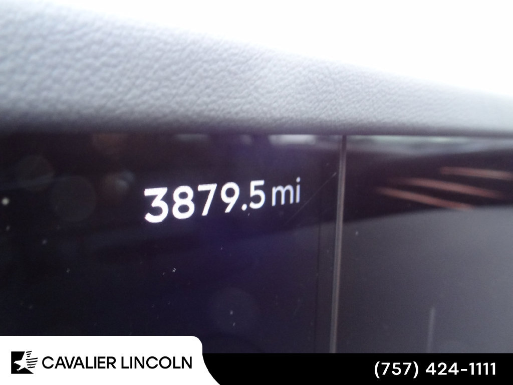 Used 2026 Lincoln Nautilus Premier w/ Equipment Group 102A AWD/4WD image 7