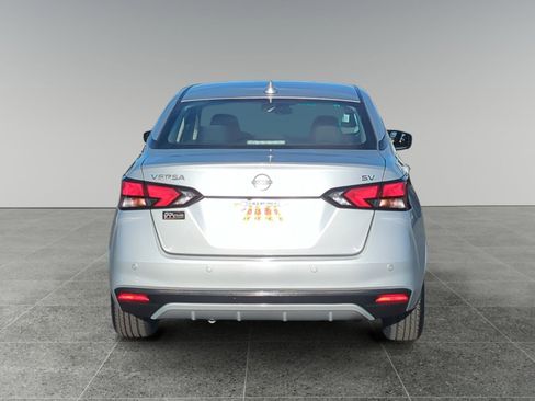 Used 2023 Nissan Versa SV image 4