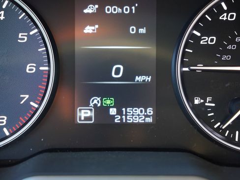 Used 2025 Subaru Outback Touring w/ Popular Package #2 AWD/4WD image 9