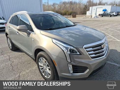 Used 2017 Cadillac XT5 Luxury image 3