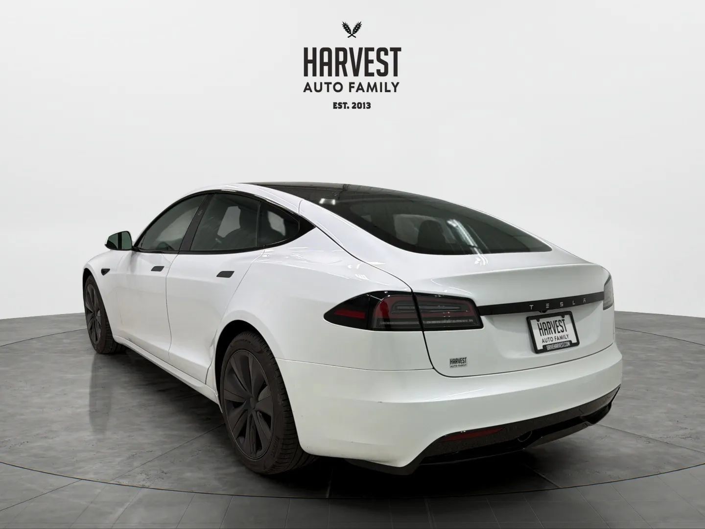 Used 2023 Tesla Model S Standard Range AWD/4WD image 4