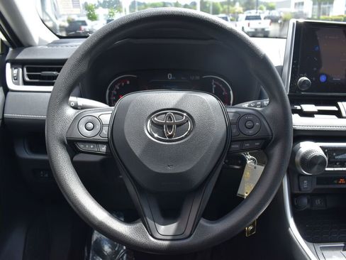 Certified 2025 Toyota RAV4 LE AWD/4WD image 9