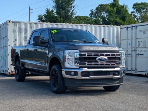 Used 2025 Ford F250 XLT w/ FX4 Off-Road Package AWD/4WD image 1