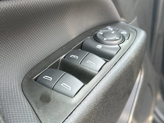 Certified 2023 Chevrolet Equinox RS FWD image 22