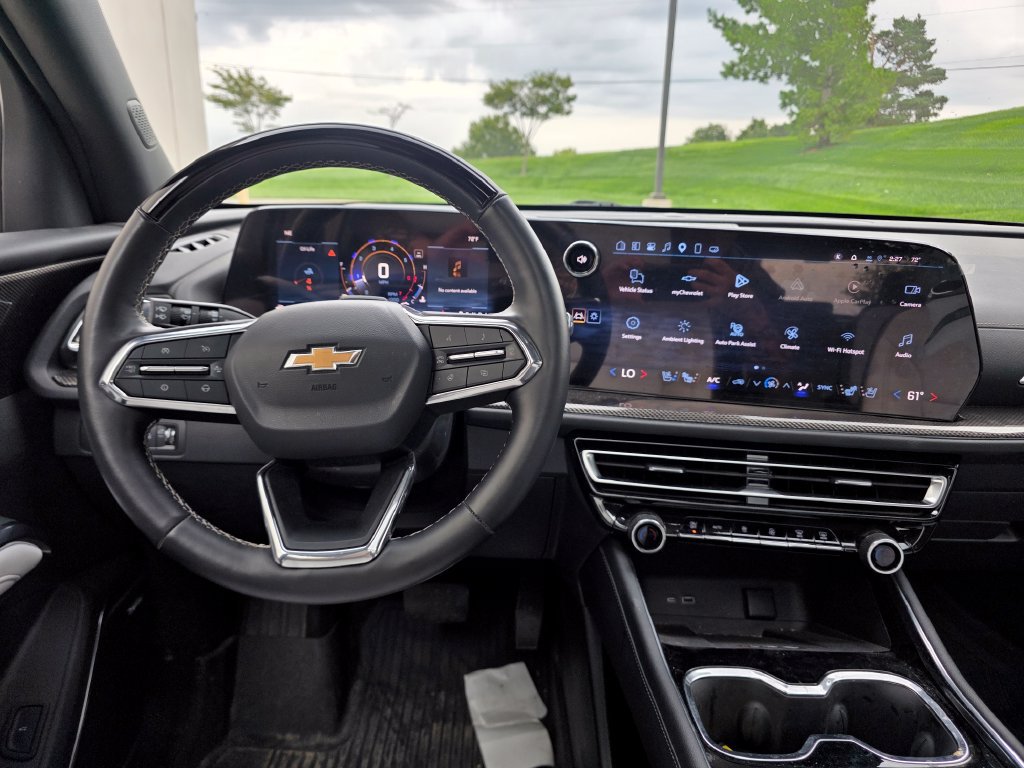 Used 2025 Chevrolet Traverse High Country w/ LPO, Floor Liner Package AWD/4WD image 9