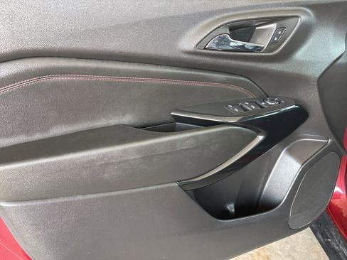 Certified 2024 Chevrolet Trax RS w/ Sunroof Package image 11