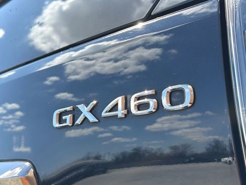 Used 2023 Lexus GX 460 w/ Black Line Special Edition AWD/4WD image 19