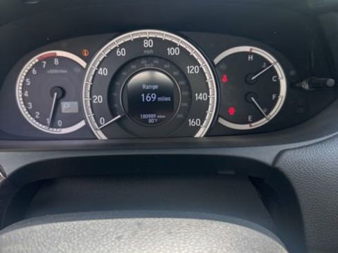 Used 2017 Honda Accord Touring image 4