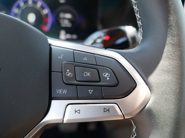 Certified 2025 Volkswagen Tiguan SE AWD/4WD image 26