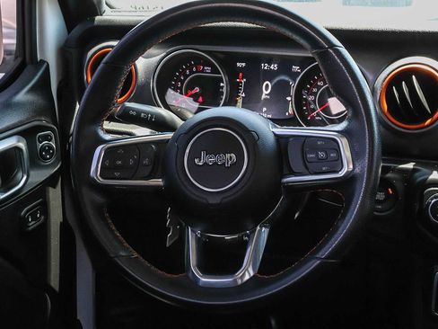 Used 2021 Jeep Gladiator Mojave AWD/4WD image 25