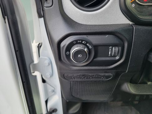 Used 2025 Jeep Wrangler Unlimited Sport AWD/4WD image 25