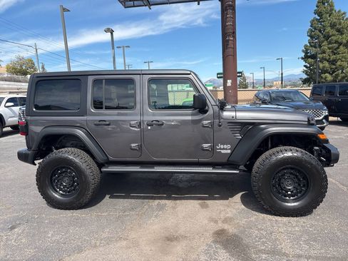 Used 2018 Jeep Wrangler Unlimited Sport S AWD/4WD image 5