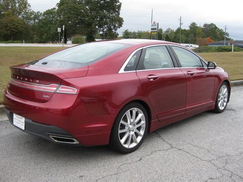 Used 2016 Lincoln MKZ Hybrid With Sunroof w/ Equipment Group 600A Reserve image 7
