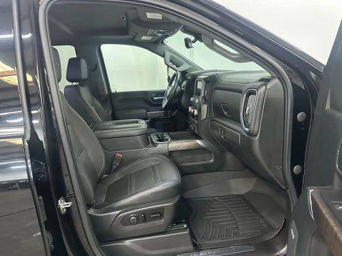 Used 2021 GMC Sierra 3500 Denali w/ Denali Ultimate Package image 25