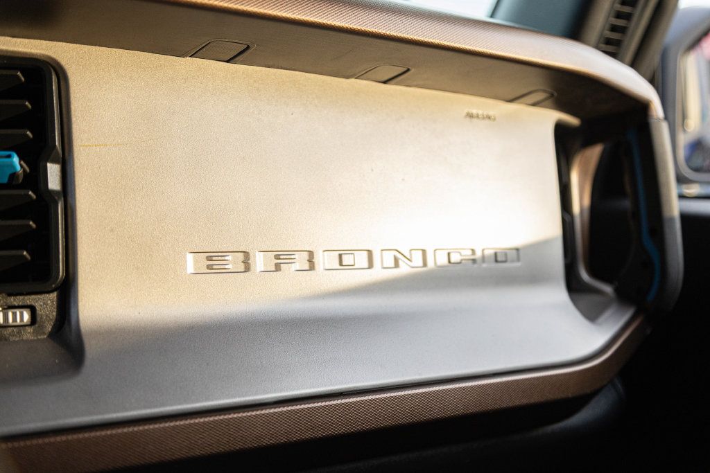Used 2022 Ford Bronco Outer Banks AWD/4WD image 19