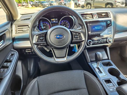 Used 2018 Subaru Outback 2.5i Premium AWD/4WD image 10