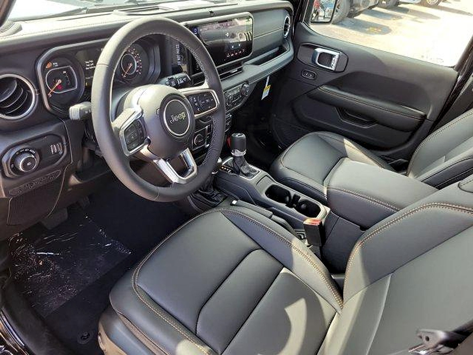 New 2026 Jeep Wrangler Unlimited Sahara AWD/4WD image 6