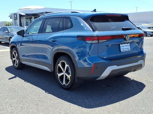 New 2026 Volkswagen Tiguan SE FWD image 3