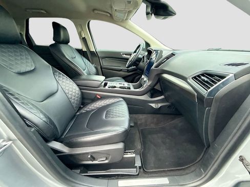 Used 2024 Ford Edge Titanium image 30