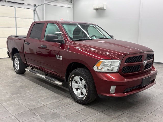 Used 2017 RAM 1500 Express AWD/4WD image 1