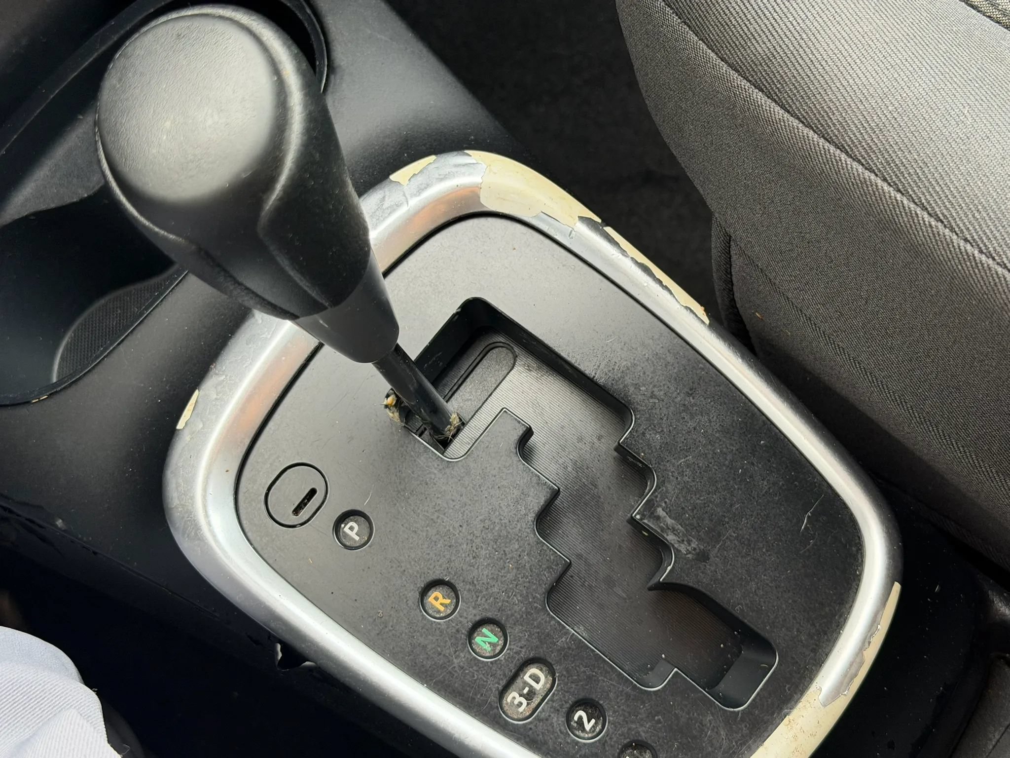 Used 2015 Toyota Yaris L FWD image 27