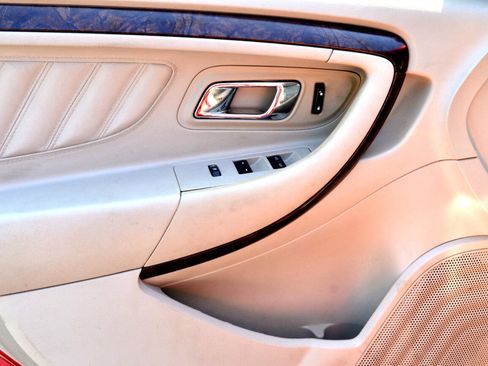 Used 2011 Ford Taurus Limited w/ 303A Rapid Spec Order Code image 28