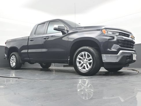 Used 2023 Chevrolet Silverado 1500 LT AWD/4WD image 25