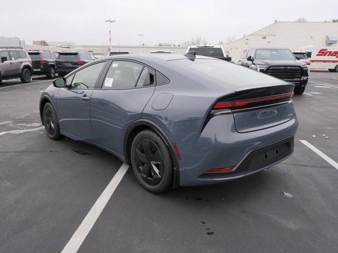 New 2026 Toyota Prius LE image 5