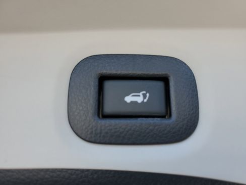 Used 2017 Nissan Rogue SL image 37